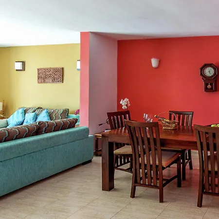 Villa Belvilla By Oyo Mango 4 Pax