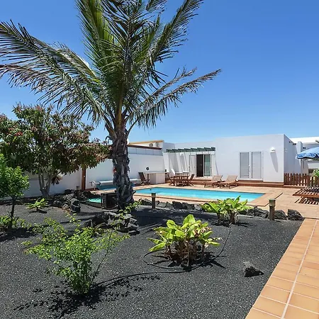 Villa Belvilla By Oyo Mango 4 Pax *